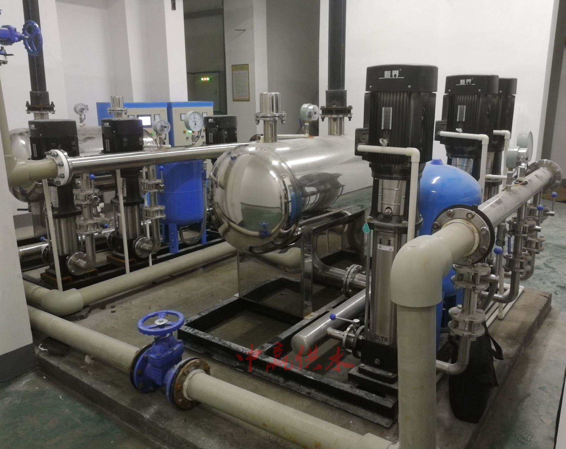 不銹鋼箱式無負壓給水設(shè)備用于1000戶以上小區(qū)供水或集中供水的地方